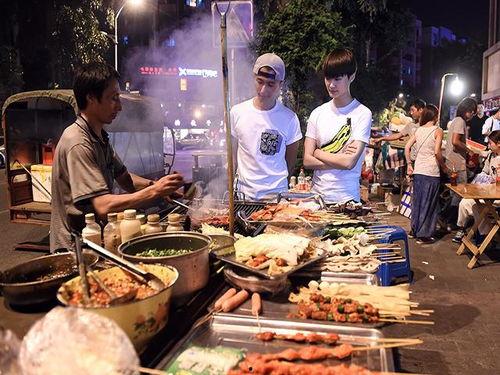 网红火锅店吃瓜视频,揭秘幕后真相与食客狂欢现场