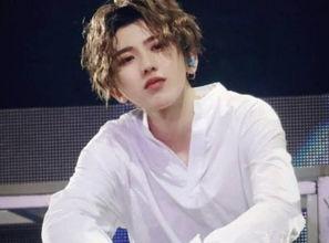 前排吃瓜蔡徐坤视频,揭秘娱乐圈幕后趣闻 第3张 前排吃瓜蔡徐坤视频,揭秘娱乐圈幕后趣闻 第3张