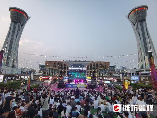 潍坊人民广场吃瓜事件视频,一场引发热议的街头现象 第3张 潍坊人民广场吃瓜事件视频,一场引发热议的街头现象 第3张