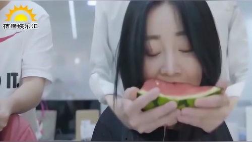 四个小姐姐吃瓜视频,揭秘热门吃瓜视频背后的故事 第3张 四个小姐姐吃瓜视频,揭秘热门吃瓜视频背后的故事 第3张