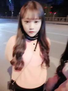 瑶姐吃瓜现场视频播放,一幕幕爆笑瞬间，带你领略网络红人的魅力