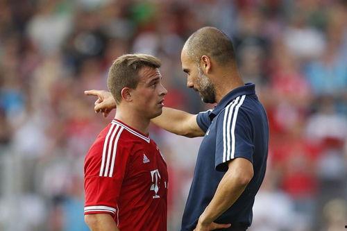 利物浦吃瓜视频,揭秘球场背后的趣味瞬间 第3张 利物浦吃瓜视频,揭秘球场背后的趣味瞬间 第3张