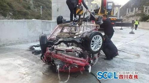 开车吃瓜事故视频真实,视频曝光惊心动魄一幕 第2张 开车吃瓜事故视频真实,视频曝光惊心动魄一幕 第2张