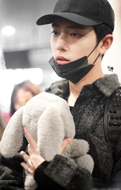 肖战小飞侠吃瓜视频,揭秘娱乐圈幕后真相 第3张 肖战小飞侠吃瓜视频,揭秘娱乐圈幕后真相 第3张