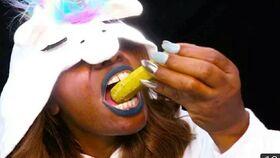 百变阿姨吃瓜最新视频,揭秘娱乐圈幕后故事  第3张