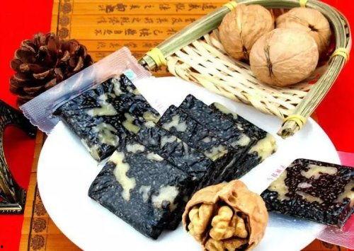 吃瓜厨房熬阿胶糕视频播放,跟随吃瓜厨房视频一探究竟