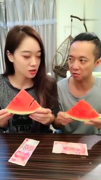 微笑吃瓜的视频,体验欢乐瞬间  第3张