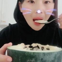 吃瓜视频双胞胎,萌态十足引网友热议  第3张