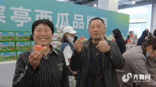 金龙湾事件吃瓜群众视频,吃瓜群众视角下的现场视频揭秘  第2张