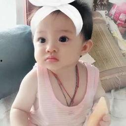 小宝吃哈密瓜的视频  第2张