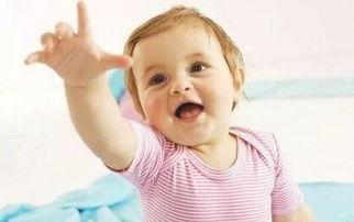 喊宝宝的视频男的还吃瓜,视频中的爸爸与宝宝欢乐互动瞬间  第3张