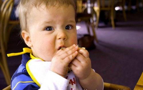 小朋友吃瓜搞笑视频,小朋友吃瓜搞笑瞬间大盘点  第2张