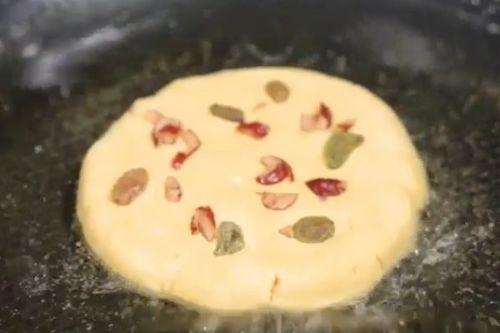 吊瓜饼子怎么吃视频,家常美味，简单易学的传统小吃制作教程