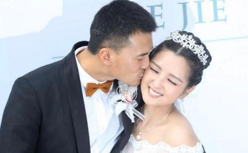 娱乐吃瓜二人组视频,带你领略幕后花絮与趣味瞬间 第3张 娱乐吃瓜二人组视频,带你领略幕后花絮与趣味瞬间 第3张